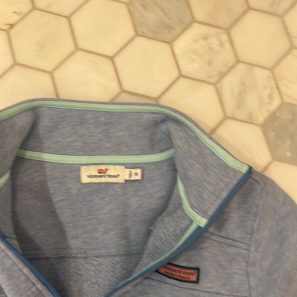vineyard vines blue pullover jacket - Picture 3 of 3